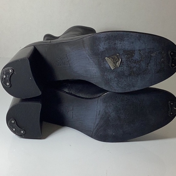 Tory Burch
Women's Cap Toe Ankle Boots - Picture 11 of 11